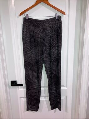 Black & Grey Abstract Print Lounge Pants - size M?